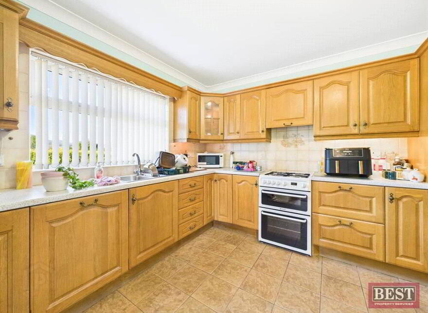 85 Tullyframe Road, Kilkeel, Newry, BT34 4RZ
