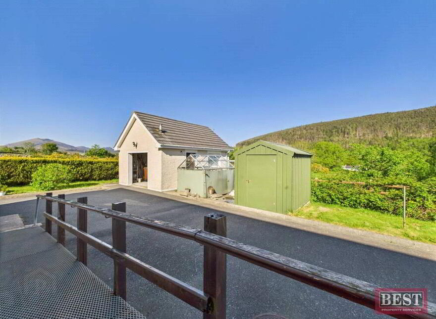 85 Tullyframe Road, Kilkeel, Newry, BT34 4RZ