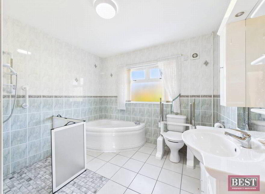85 Tullyframe Road, Kilkeel, Newry, BT34 4RZ