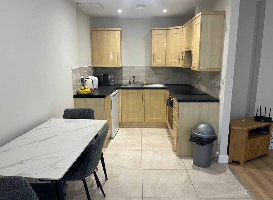 308 College Court Central, Belfast, BT1 6BF