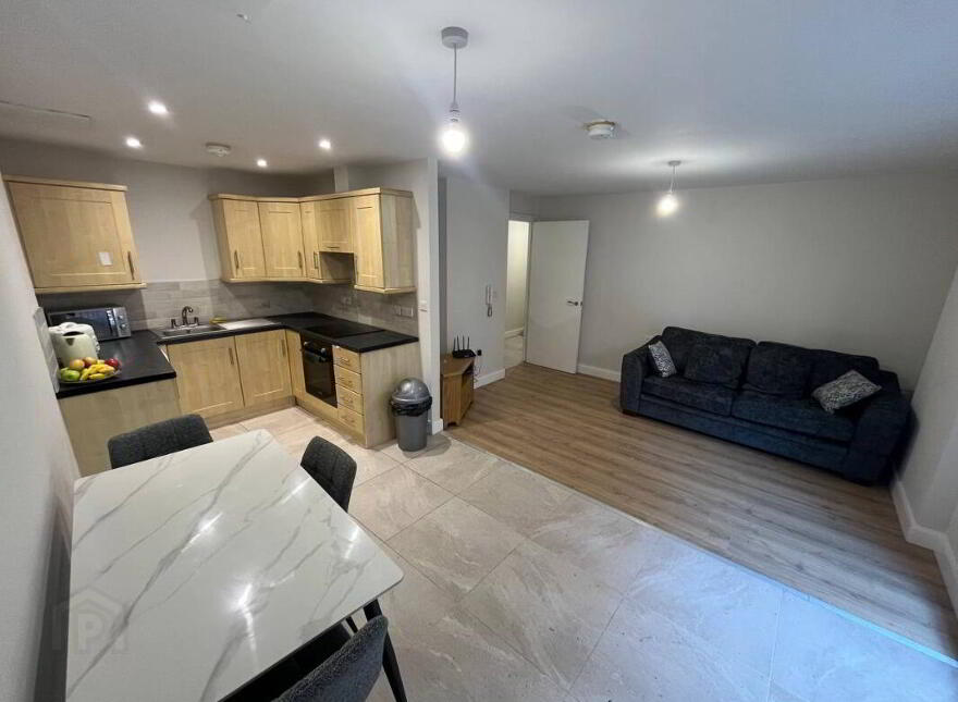 308 College Court Central, Belfast, BT1 6BF