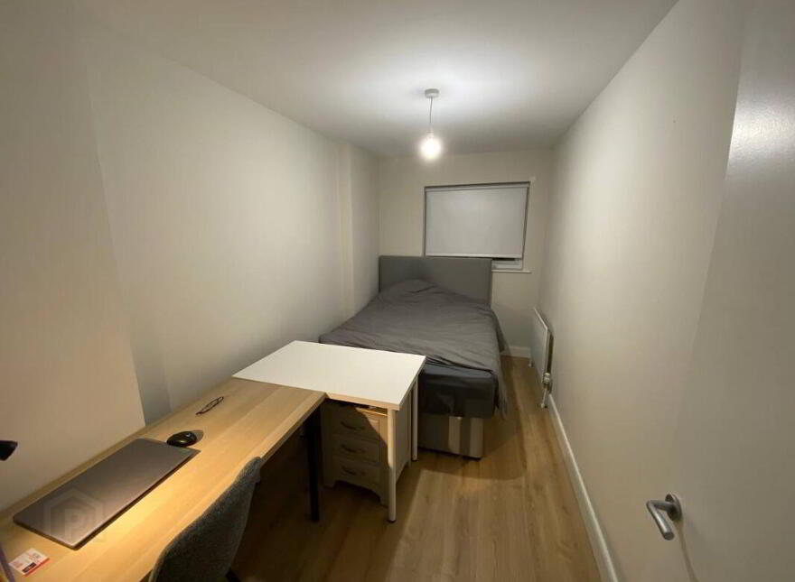 308 College Court Central, Belfast, BT1 6BF