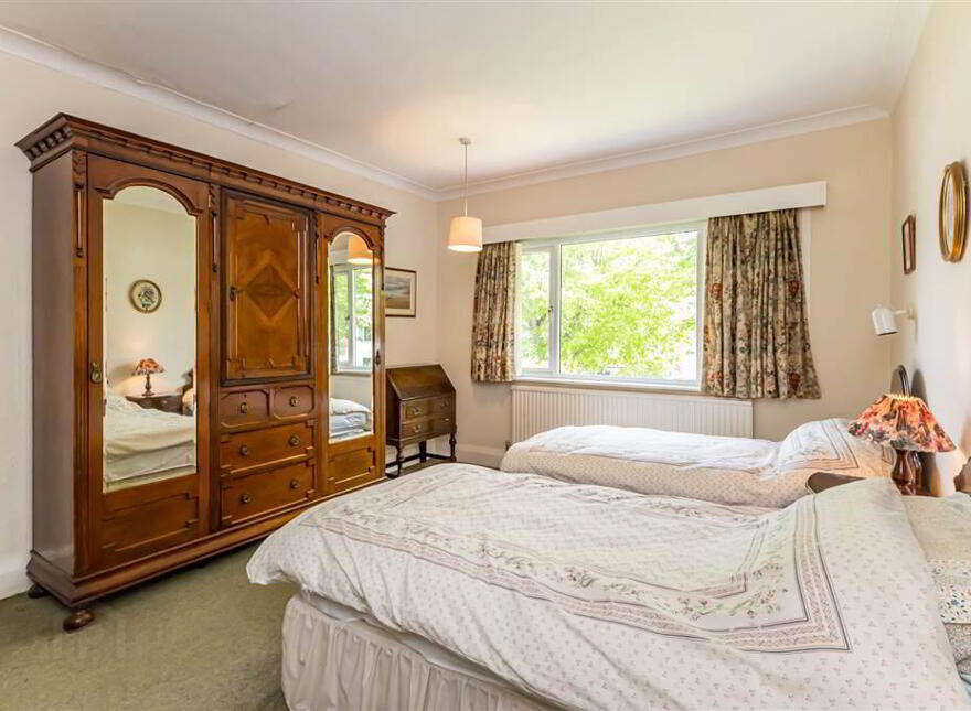 38 Malone Hill Park, Off Malone Road, Belfast, BT9 6RE