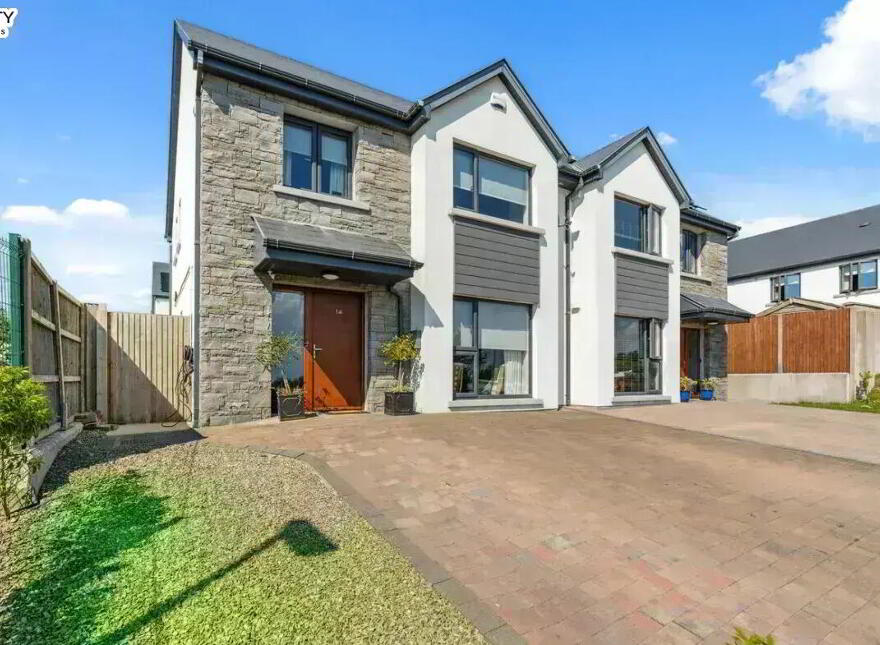 14 The Orchard, Bishops Island, Watergrasshill photo