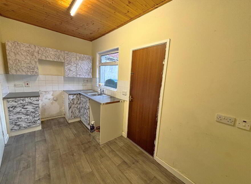 23 Caledon Street, Belfast, BT13 3AX