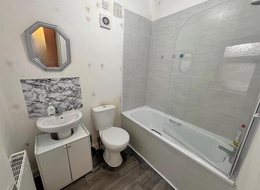 23 Caledon Street, Belfast, BT13 3AX