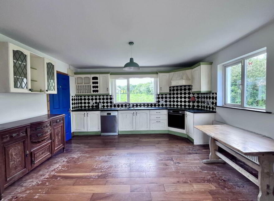 Knockawaddra, Rossmore, Clonakilty, P85E278