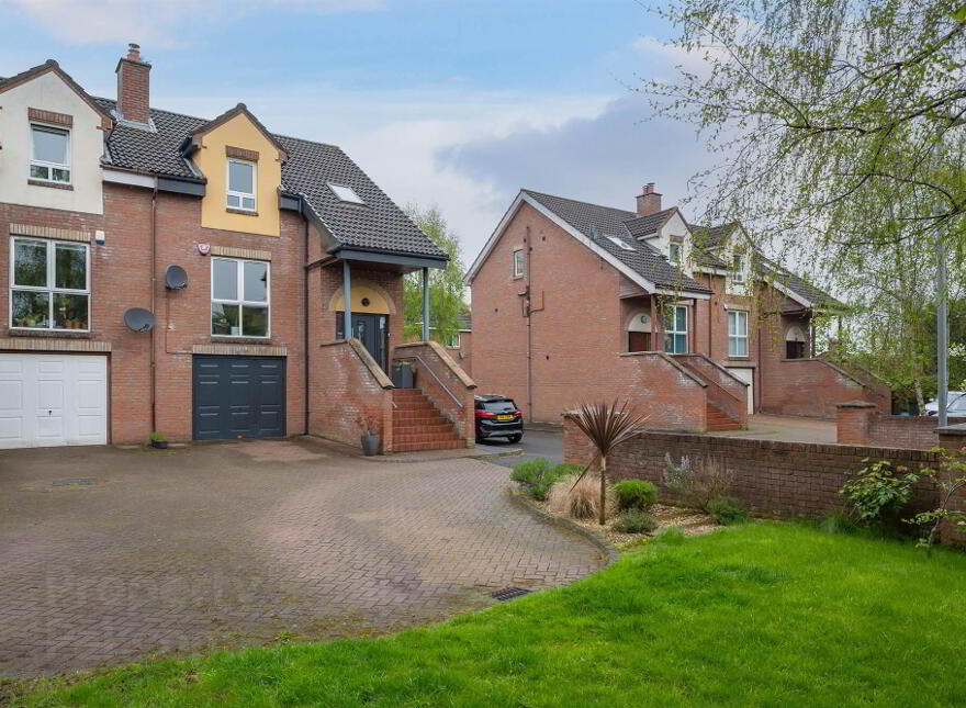 2 Barnetts Chase, Belfast, BT5 7BF photo