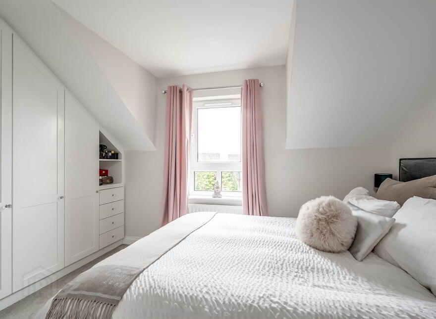 2 Barnetts Chase, Belfast, BT5 7BF