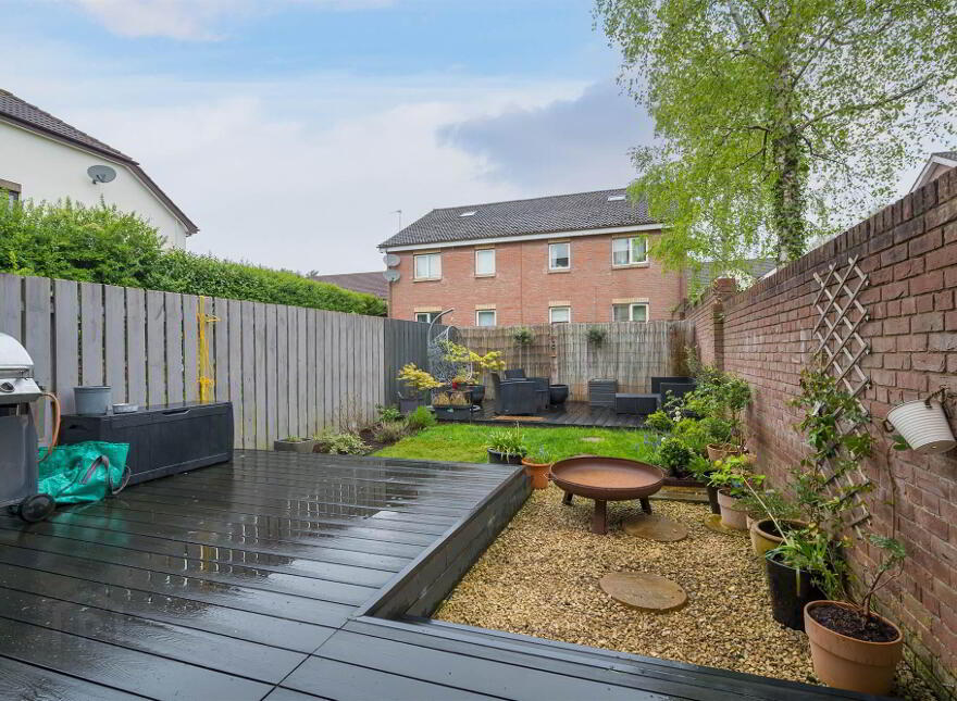 2 Barnetts Chase, Belfast, BT5 7BF