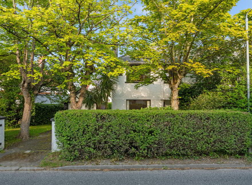 1 Broadway, Bangor, BT20 4QZ photo