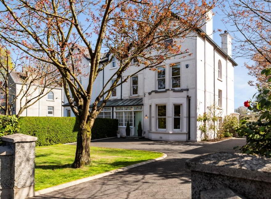 88 Galgorm Road, Ballymena, BT42 1AA photo