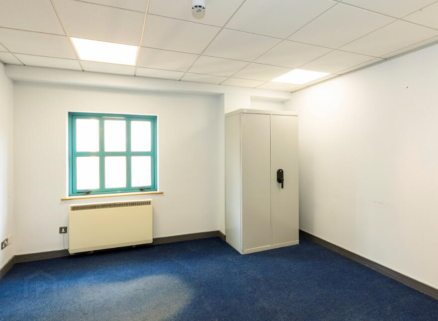 2nd & 3rd Floor Office Suites, 6-10 William Street, Belfast, BT1 1PR