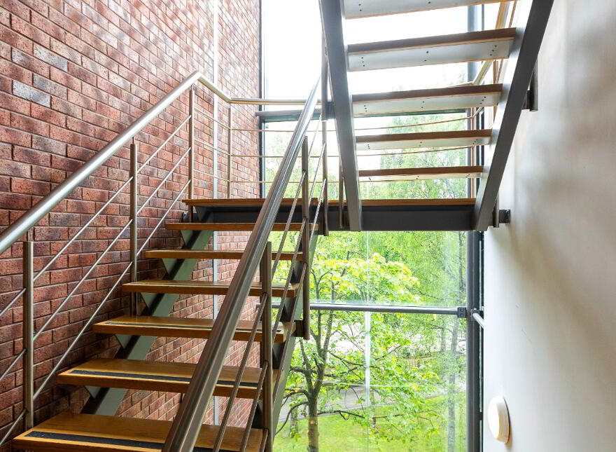2nd & 3rd Floor Office Suites, 6-10 William Street, Belfast, BT1 1PR