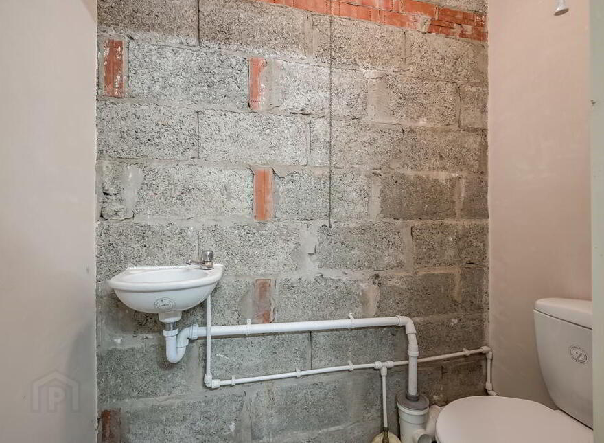 The Mews, Eglantine Avenue, Belfast, BT9 6EU