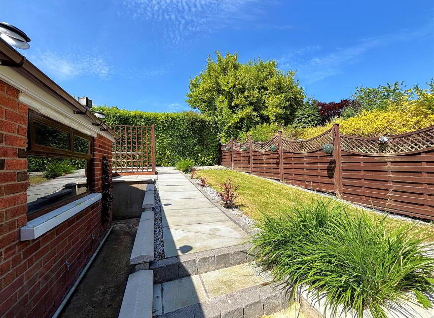 10 Westway Parade, Belfast, BT13 3NX