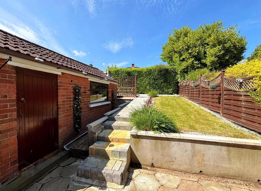 10 Westway Parade, Belfast, BT13 3NX