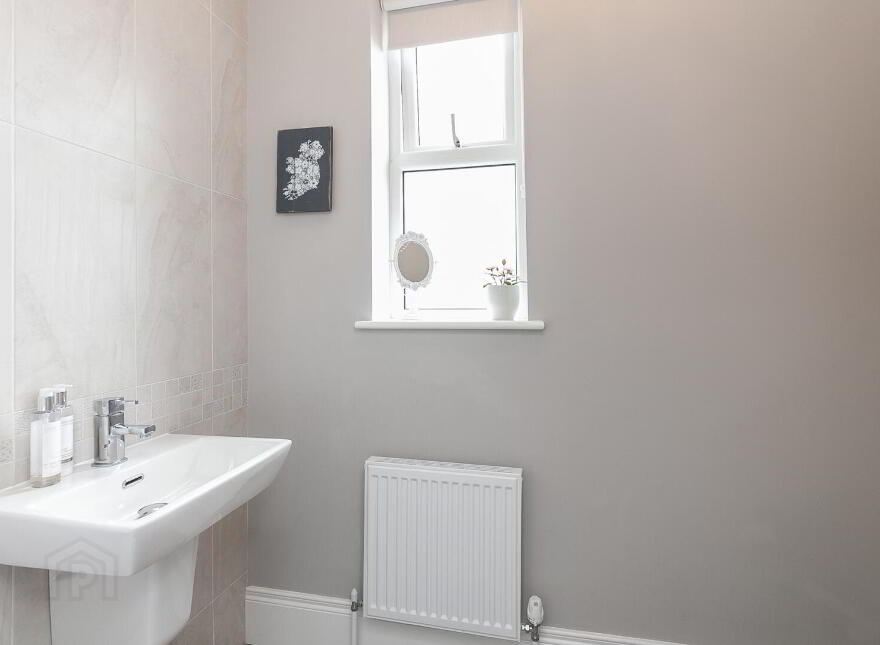 25 Donegall Park Gardens, Belfast, BT15 5EU