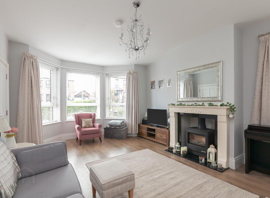 25 Donegall Park Gardens, Belfast, BT15 5EU