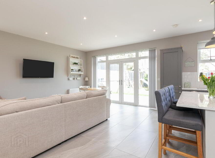 25 Donegall Park Gardens, Belfast, BT15 5EU