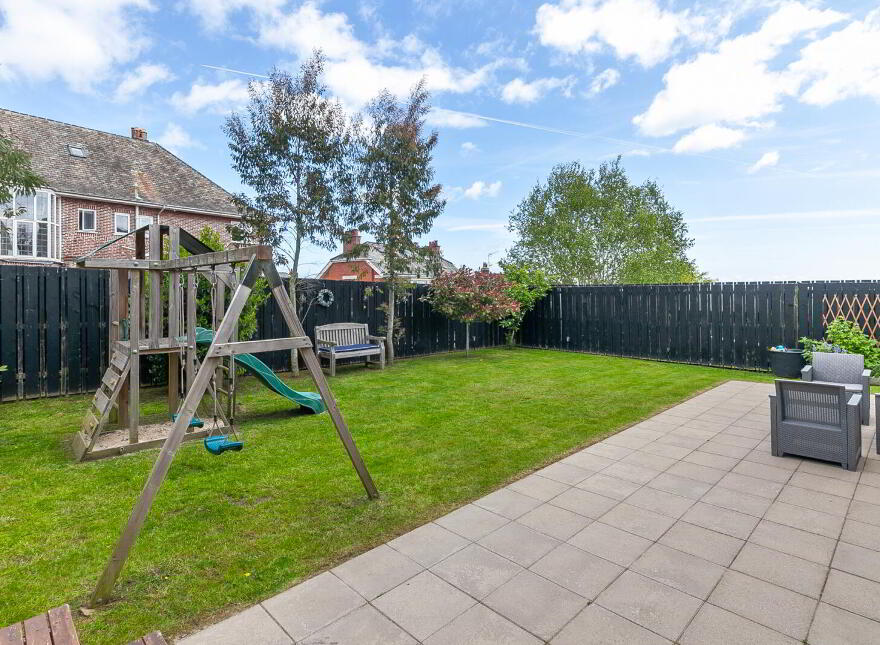 25 Donegall Park Gardens, Belfast, BT15 5EU