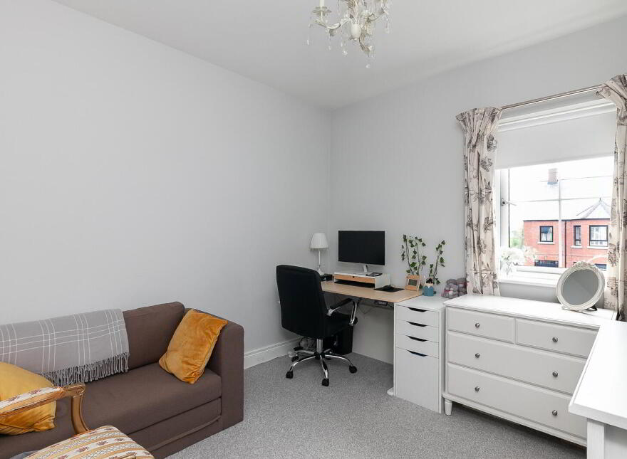 25 Donegall Park Gardens, Belfast, BT15 5EU