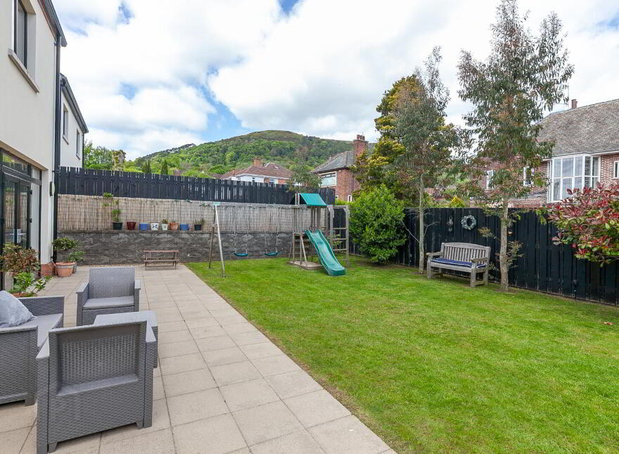 25 Donegall Park Gardens, Belfast, BT15 5EU