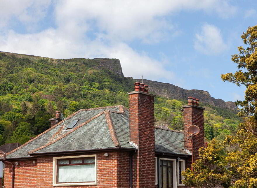 25 Donegall Park Gardens, Belfast, BT15 5EU