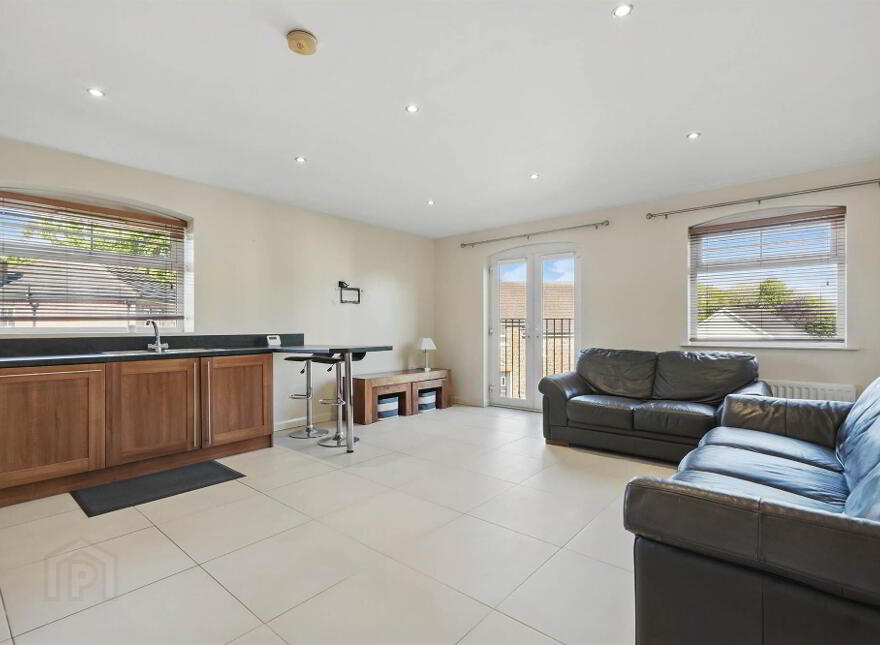 7 Gransha Chase, Dundonald, Belfast, BT16 2FE