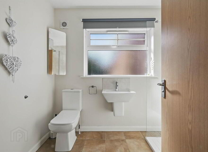 7 Gransha Chase, Dundonald, Belfast, BT16 2FE