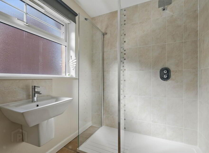 7 Gransha Chase, Dundonald, Belfast, BT16 2FE