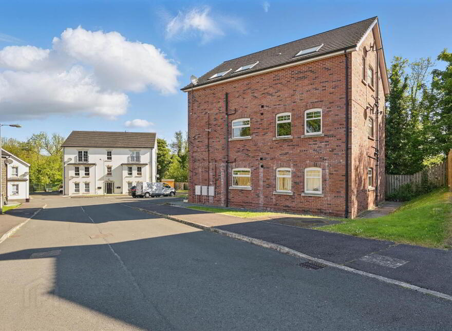 7 Gransha Chase, Dundonald, Belfast, BT16 2FE