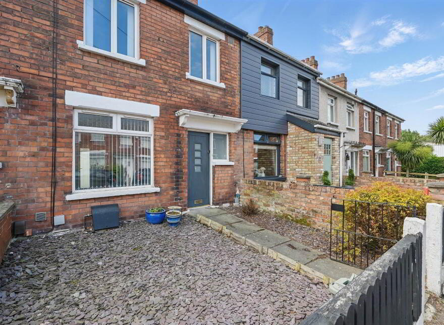 54 Sandbrook Park, Belfast, BT4 1NL photo