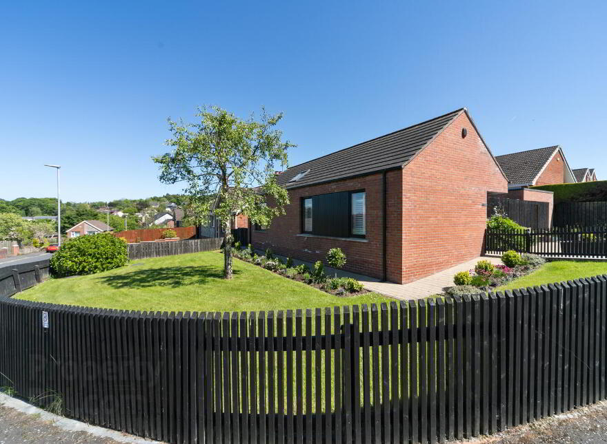 2a Glenview Avenue, Holywood, BT18 0PX photo
