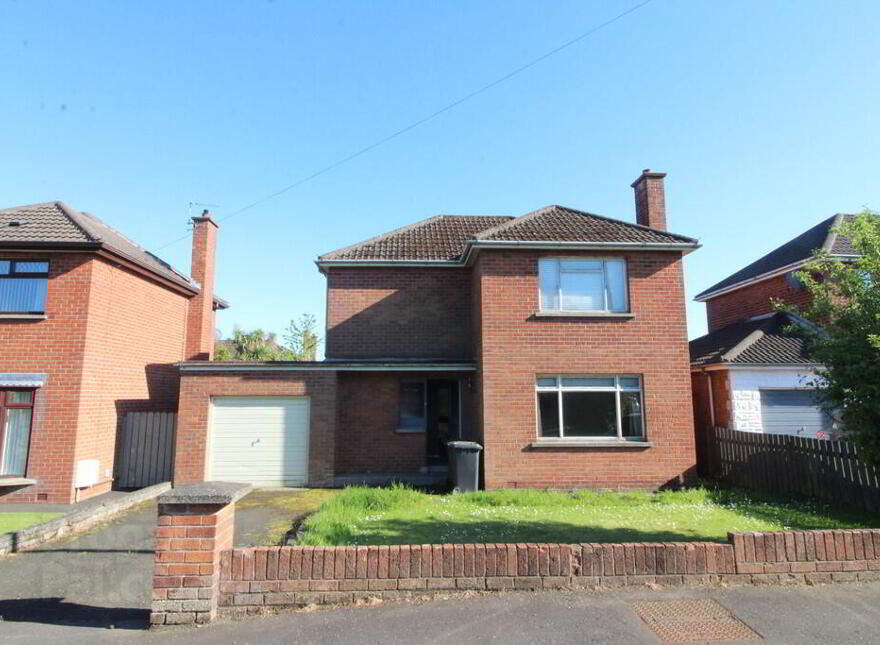 6 Alexander Park, Carrickfergus, BT38 7LL photo
