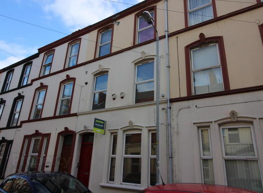 Apt 2, 10 Dunluce Avenue, Belfast, BT9 7AY photo