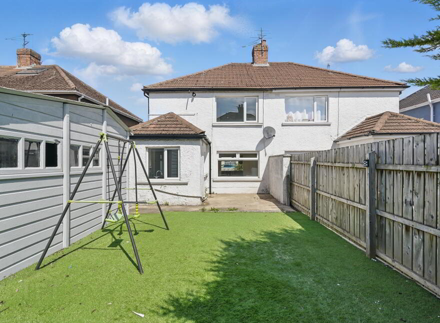 32 Sunderland Road, Belfast, BT6 9LY