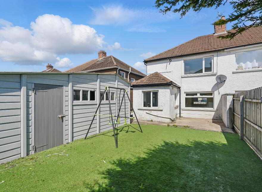 32 Sunderland Road, Belfast, BT6 9LY