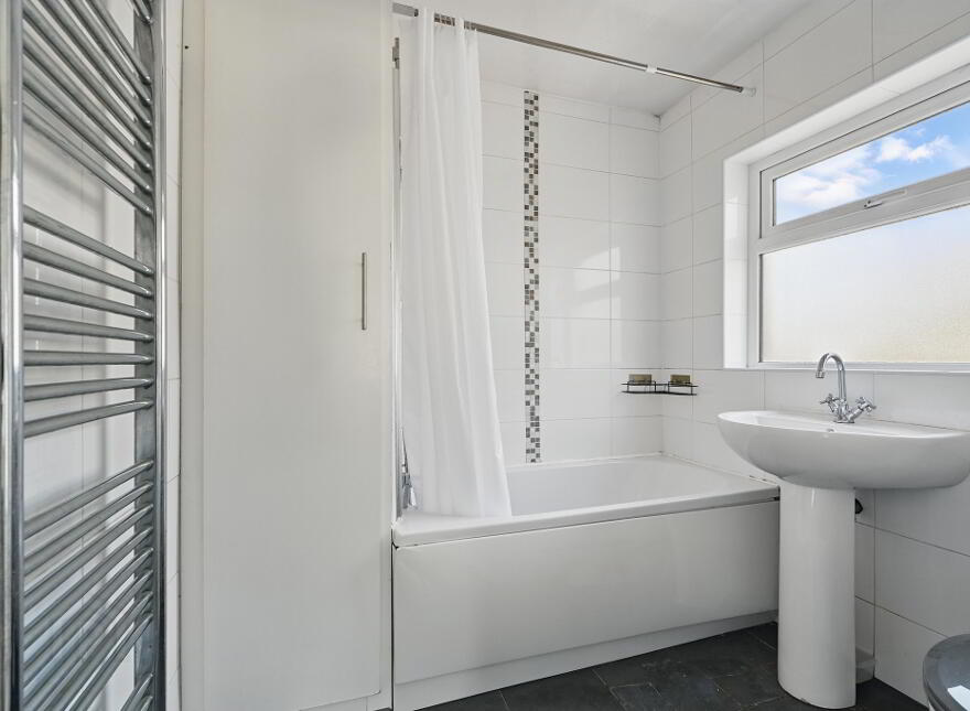 32 Sunderland Road, Belfast, BT6 9LY