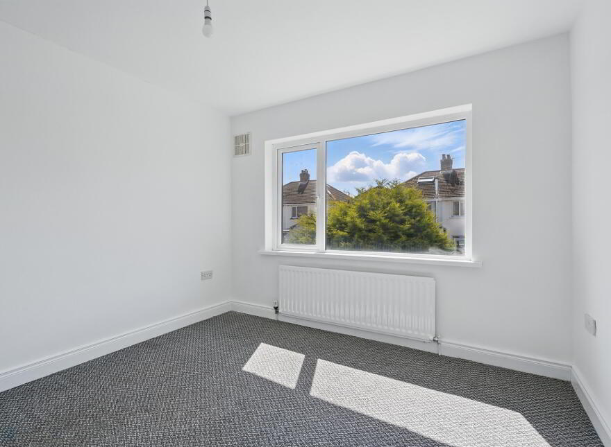 32 Sunderland Road, Belfast, BT6 9LY