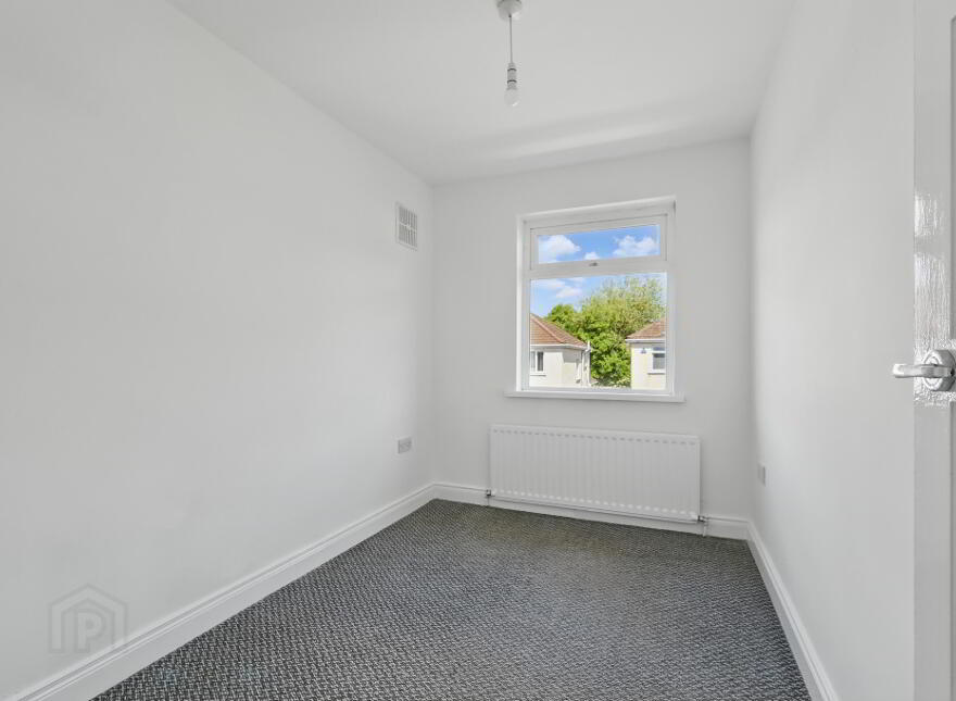 32 Sunderland Road, Belfast, BT6 9LY