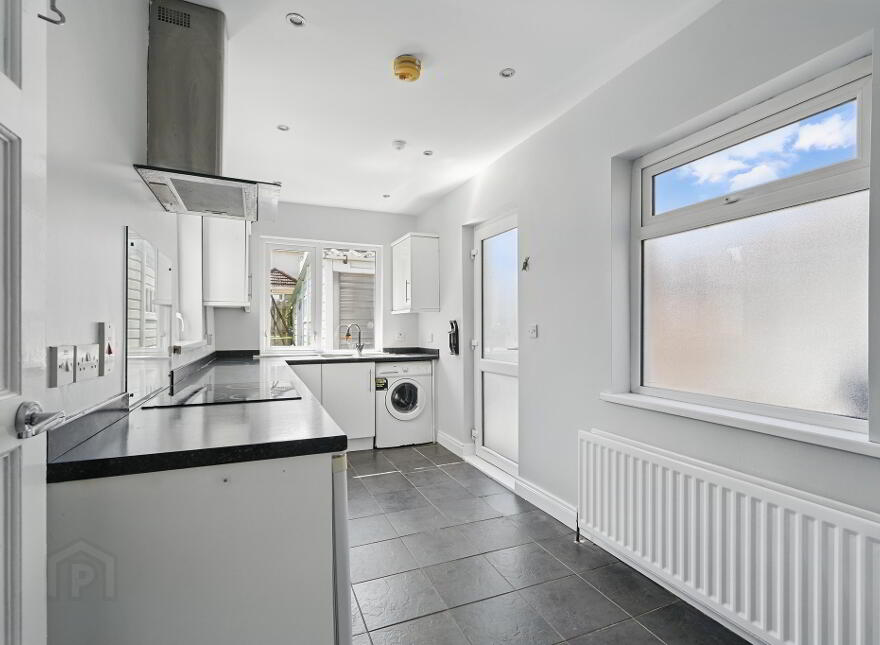 32 Sunderland Road, Belfast, BT6 9LY