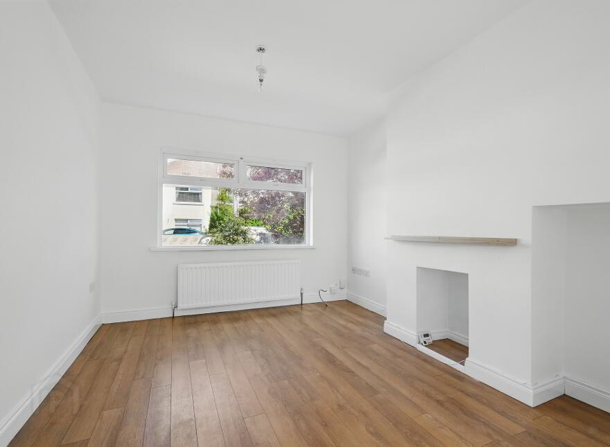 32 Sunderland Road, Belfast, BT6 9LY