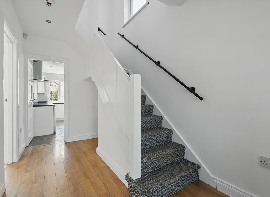 32 Sunderland Road, Belfast, BT6 9LY