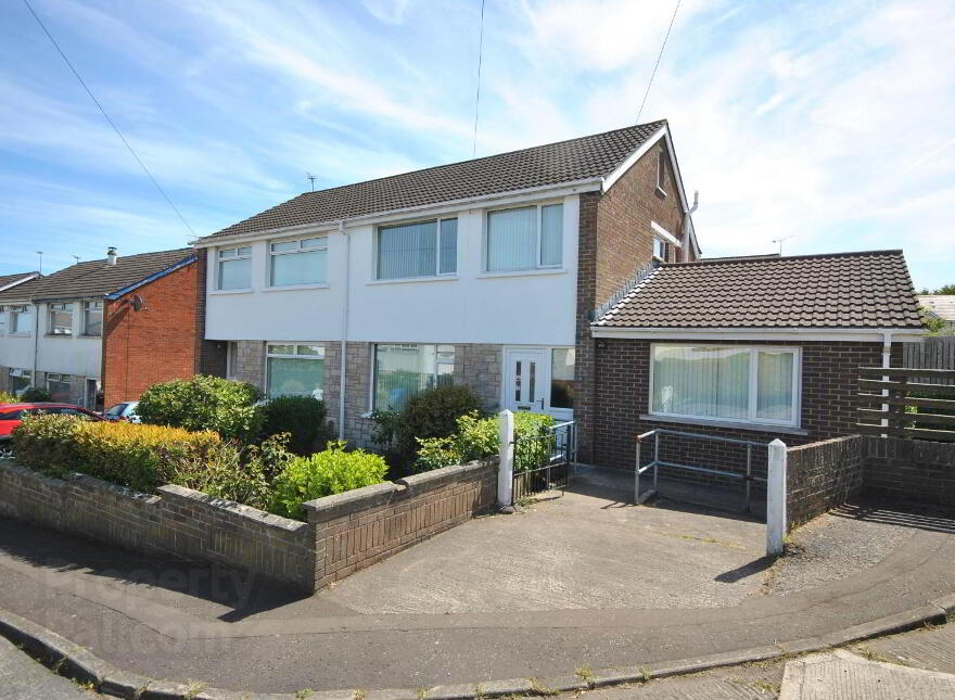 19 Tudor Park, Bangor, North, BT20 3HQ photo