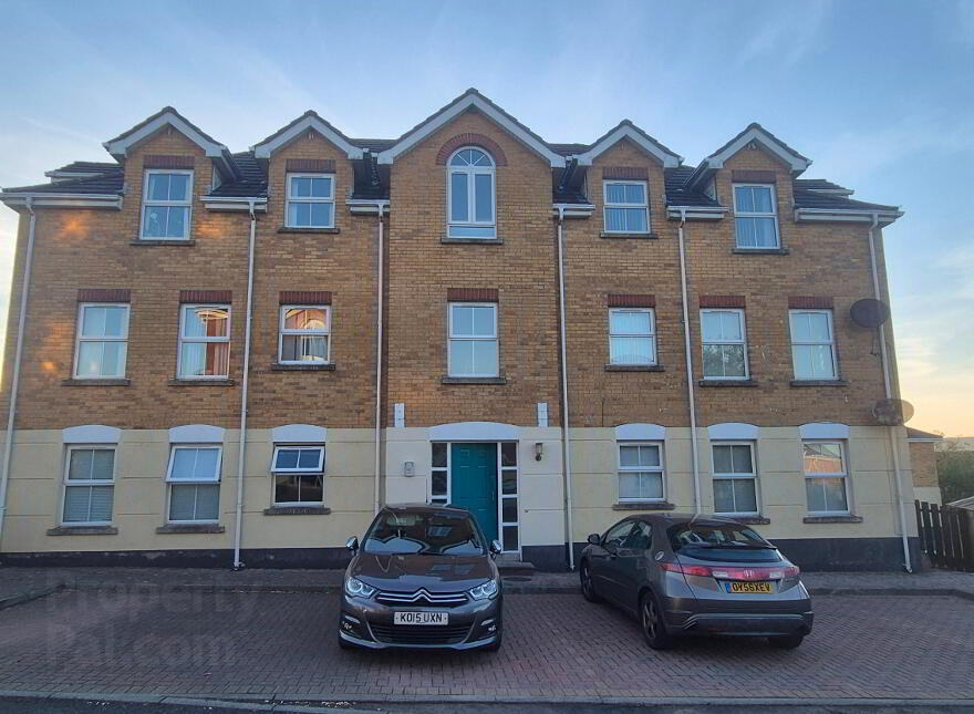 128 Ardgrange, Derry, BT48 0SG photo