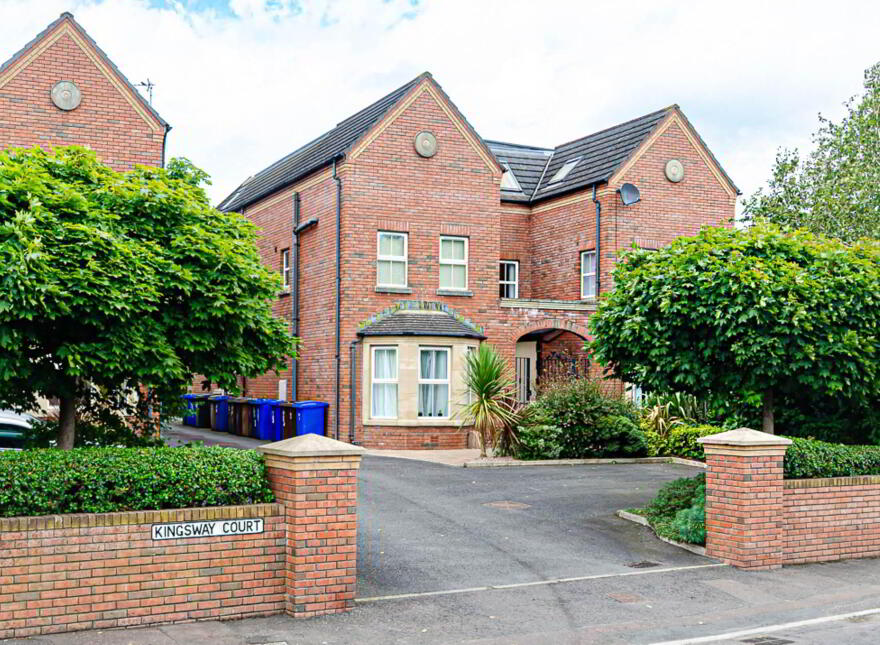 6 Kingsway Park, Kings Road, Belfast, BT5 7EW photo