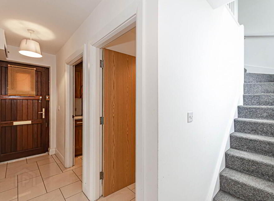 6 Kingsway Court, Kings Road, Belfast, BT5 7EW