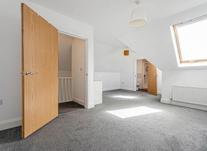 6 Kingsway Court, Kings Road, Belfast, BT5 7EW