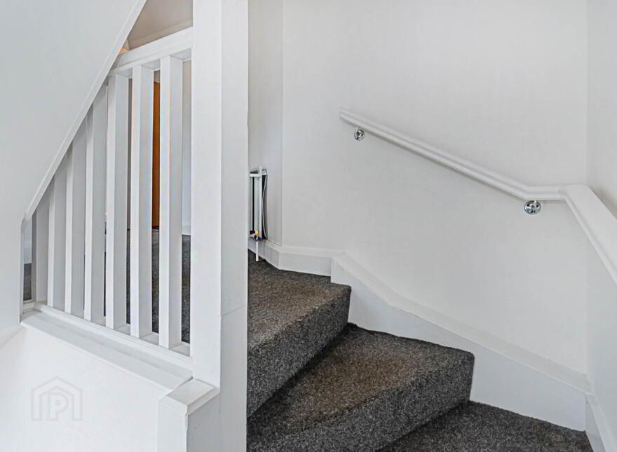 6 Kingsway Court, Kings Road, Belfast, BT5 7EW